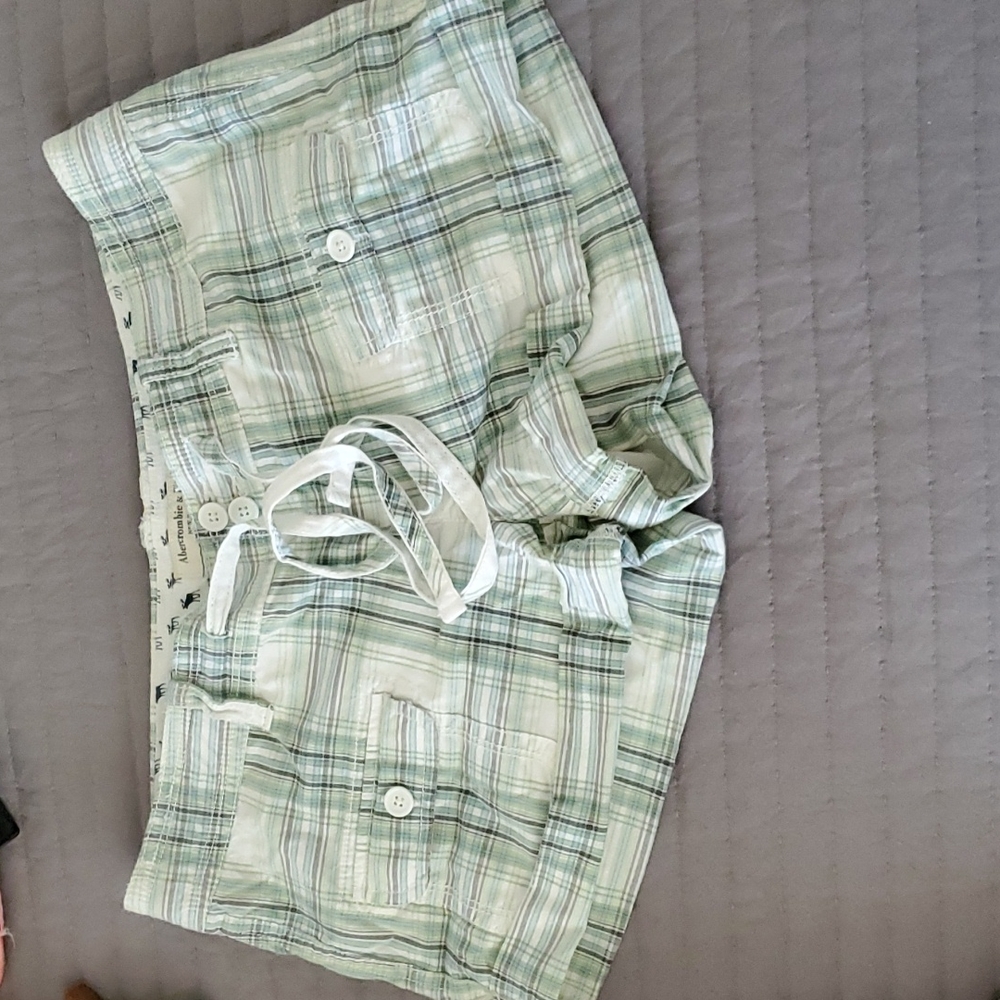 Cute lightweight cotton plaid shorts